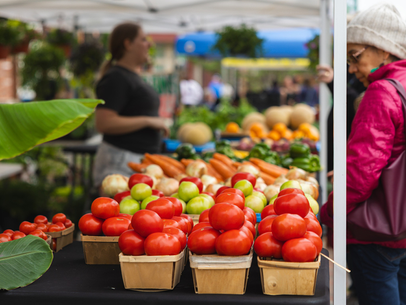 Farmers’ Markets Deliver Fresh Food and Fun