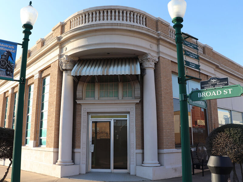 Railroad History Adds Charm to Mineola Architecture